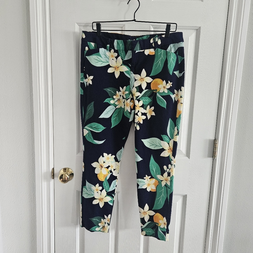 NWOT Old Navy Pixie Mid-Rise Ankle Pants/Trousers- Navy Floral